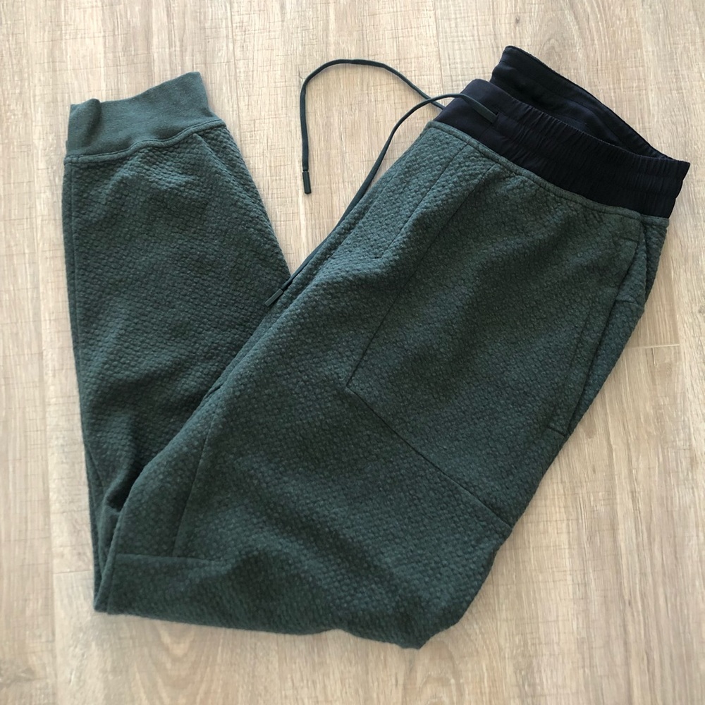 XL Men’s Lululemon Joggers
